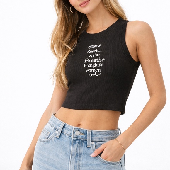 Forever 21 Tops - Forever 21 Black Graphic Crop Top